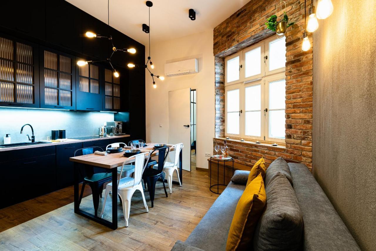 Large 75 M2 Apartment For 6 Guests Next To Wawel Castle Kraków Exteriör bild